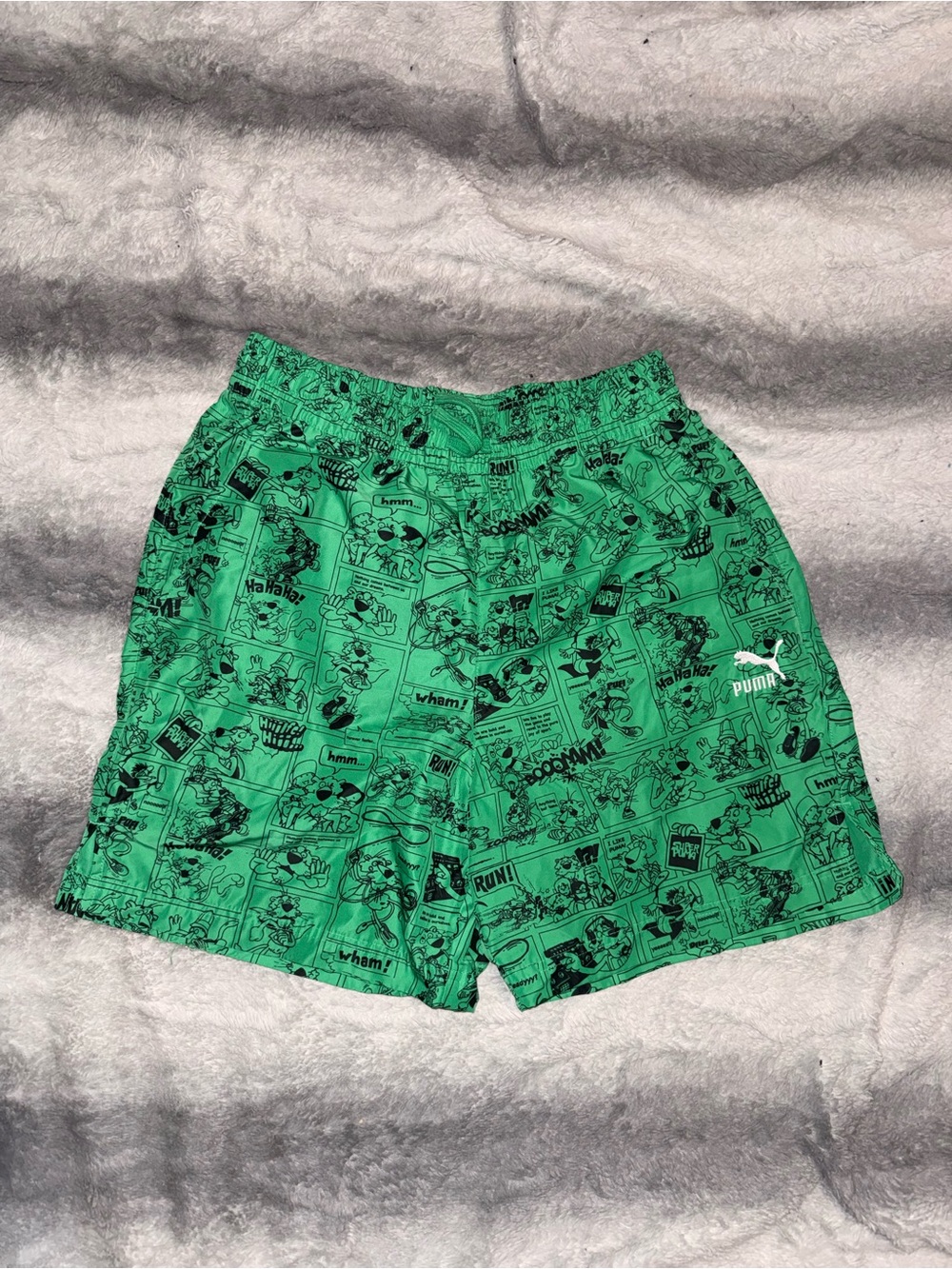 Puma Men’s Green Comic-Print Athletic Shorts